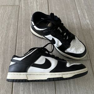 Nike Panda Dunks